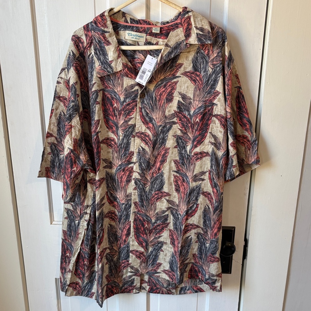 Roundtree & Yorke Beige and‎ Red Leaf Print Men's Shirt